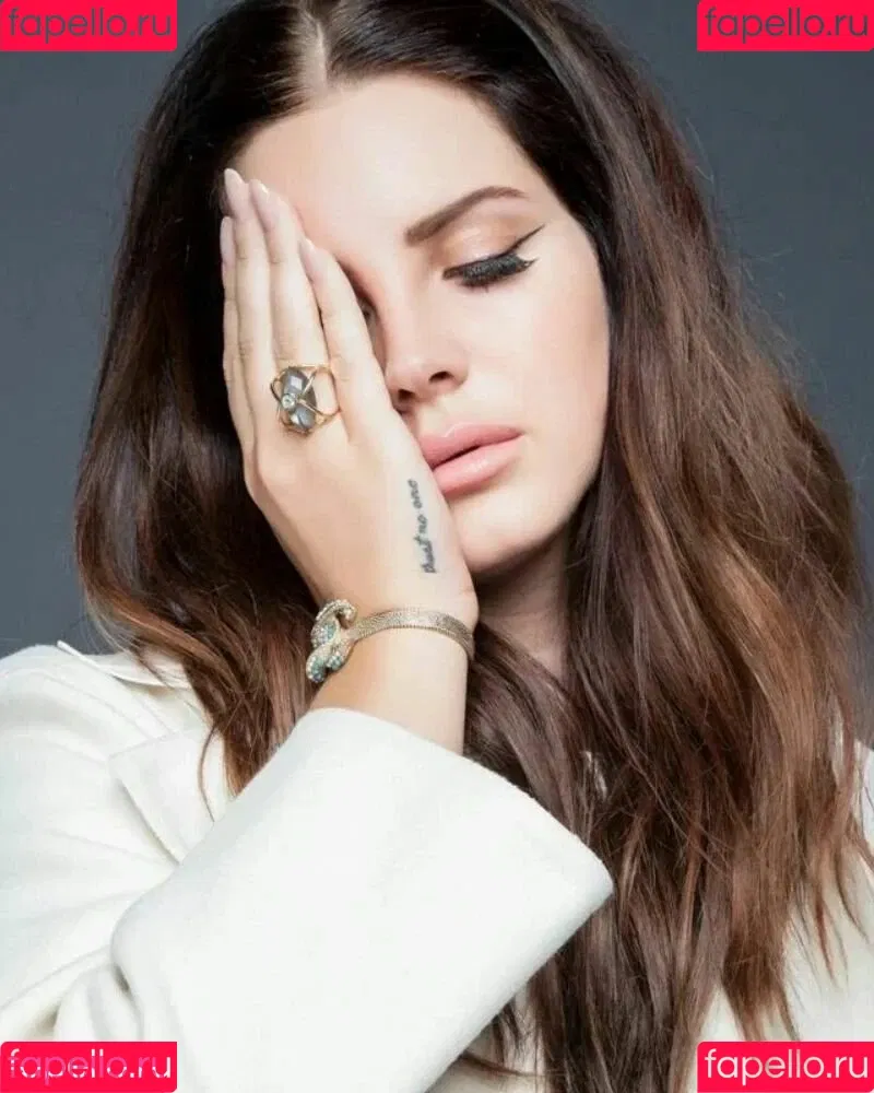 Lana Del Rey Onlyfans Photo Gallery 