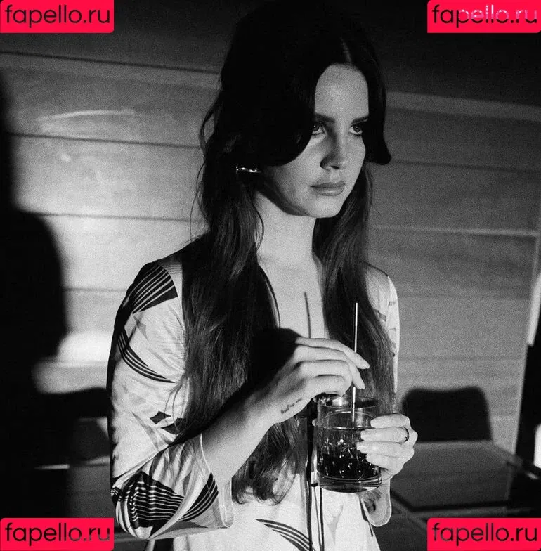 Lana Del Rey Onlyfans Photo Gallery 