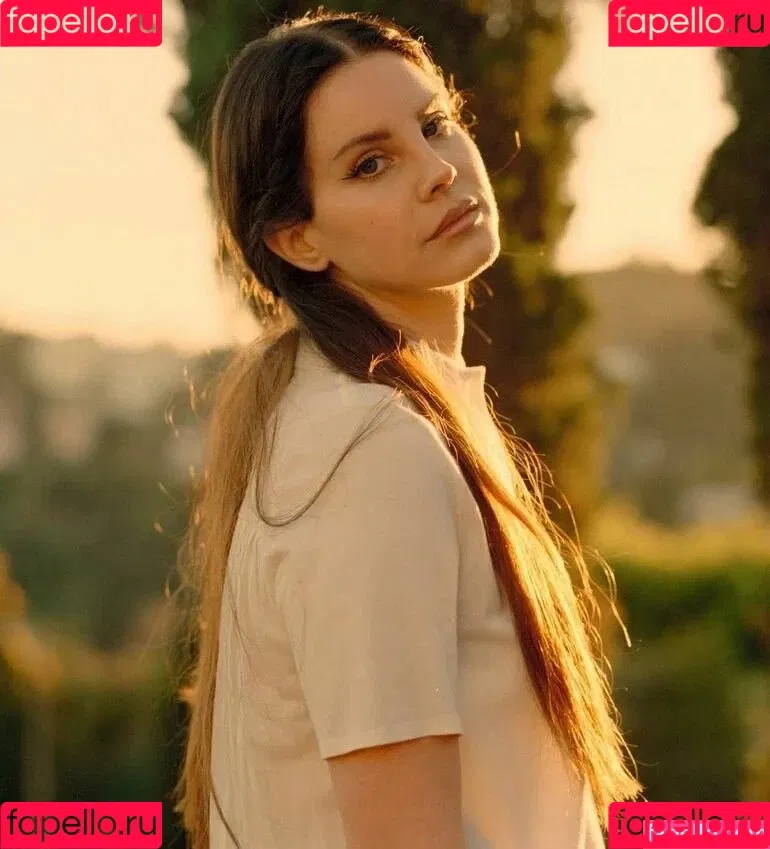 Lana Del Rey Onlyfans Photo Gallery 