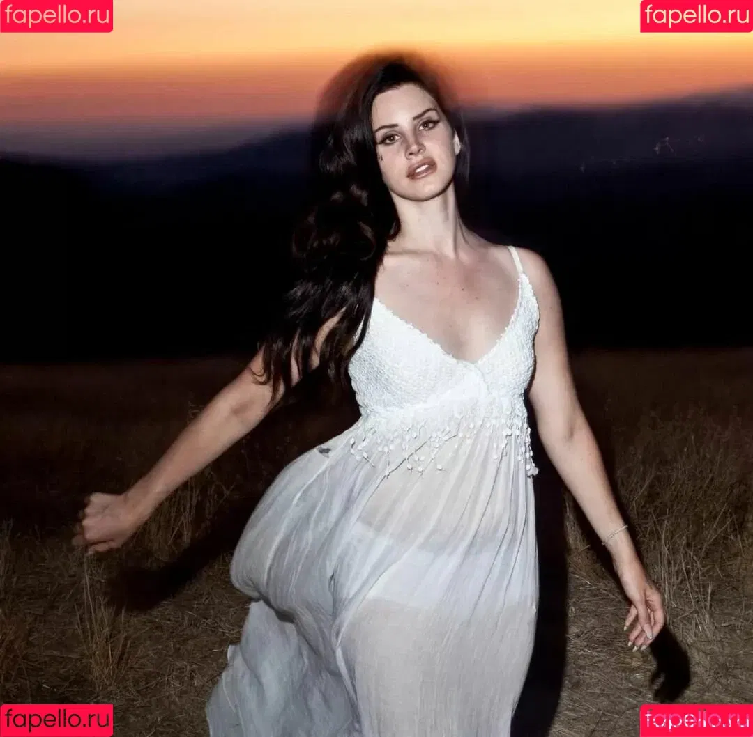 Lana Del Rey Onlyfans Photo Gallery 