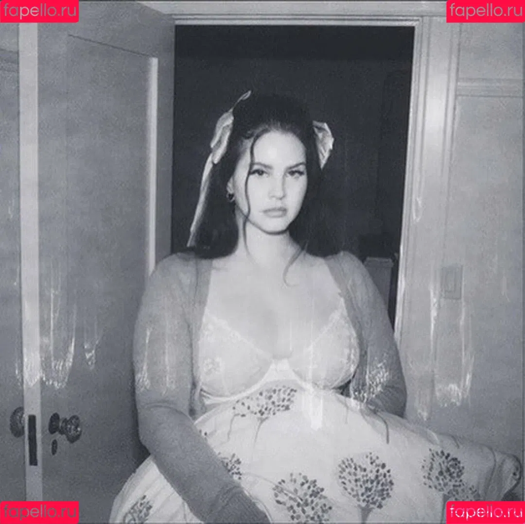 Lana Del Rey Onlyfans Photo Gallery 