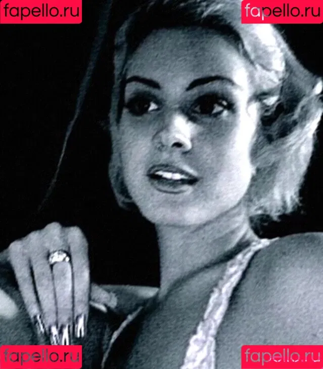 Lana Del Rey Onlyfans Photo Gallery 