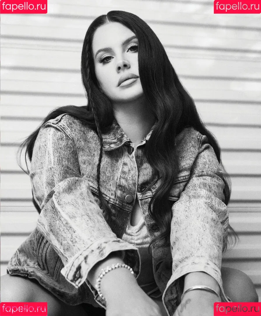 Lana Del Rey Onlyfans Photo Gallery 