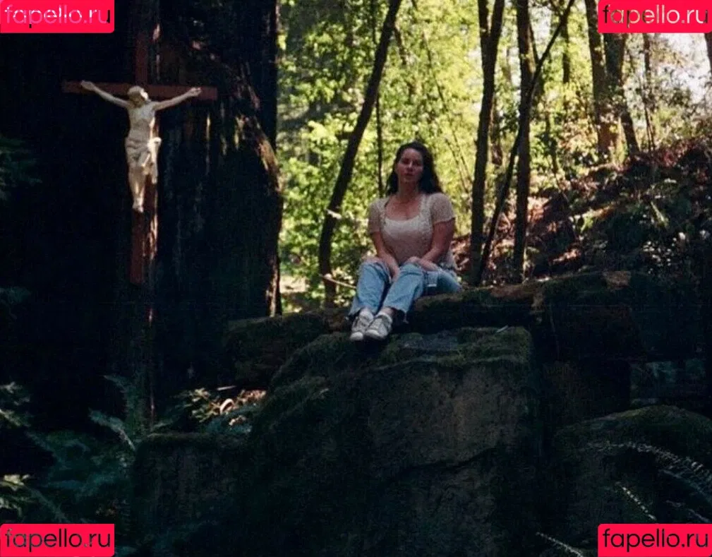 Lana Del Rey Onlyfans Photo Gallery 