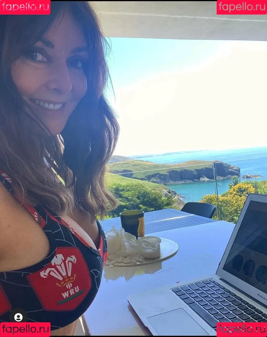 Carol Vorderman Onlyfans Photo Gallery 