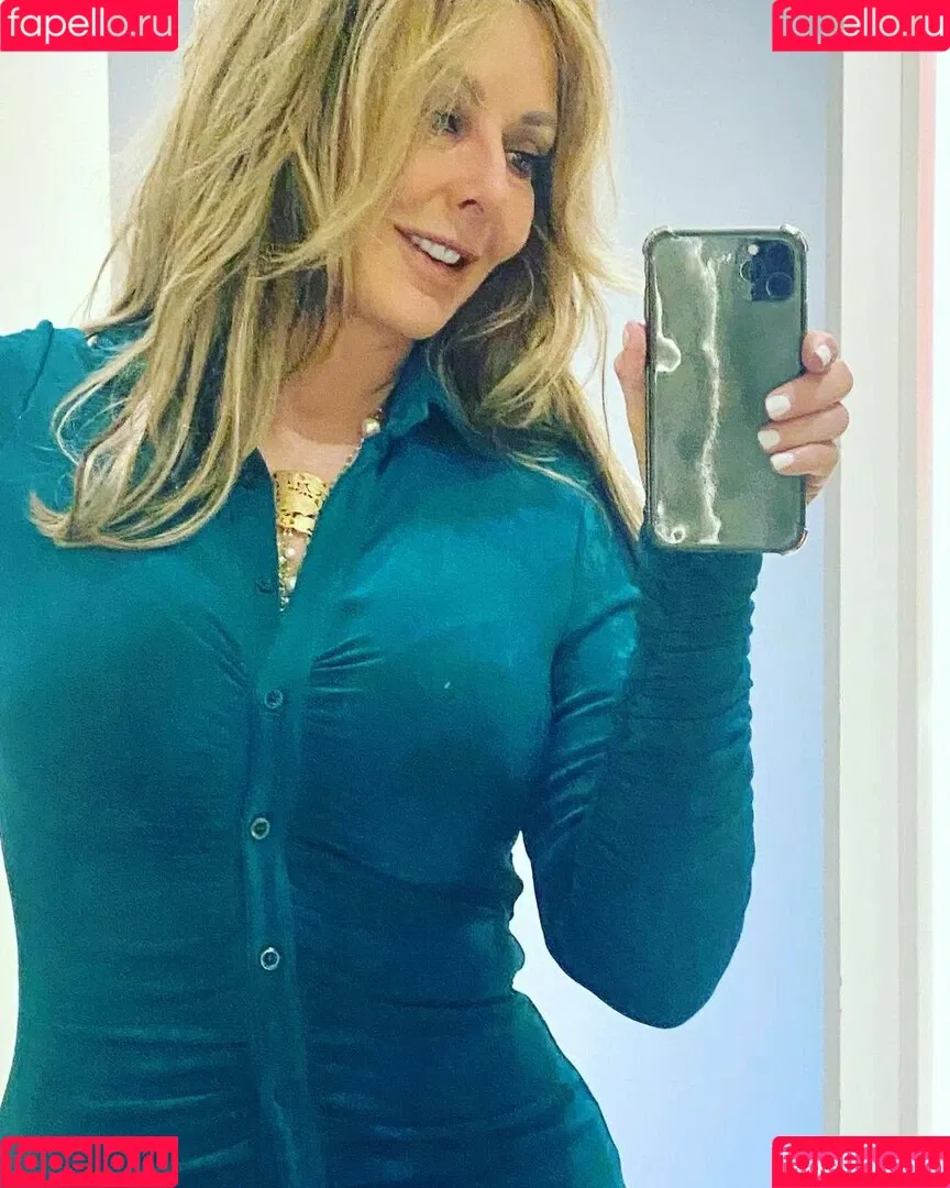 Carol Vorderman Onlyfans Photo Gallery 