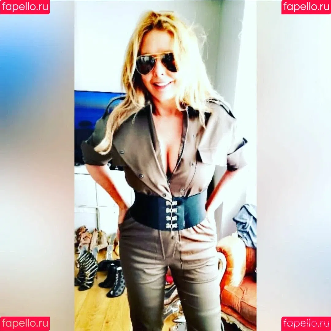Carol Vorderman Onlyfans Photo Gallery 