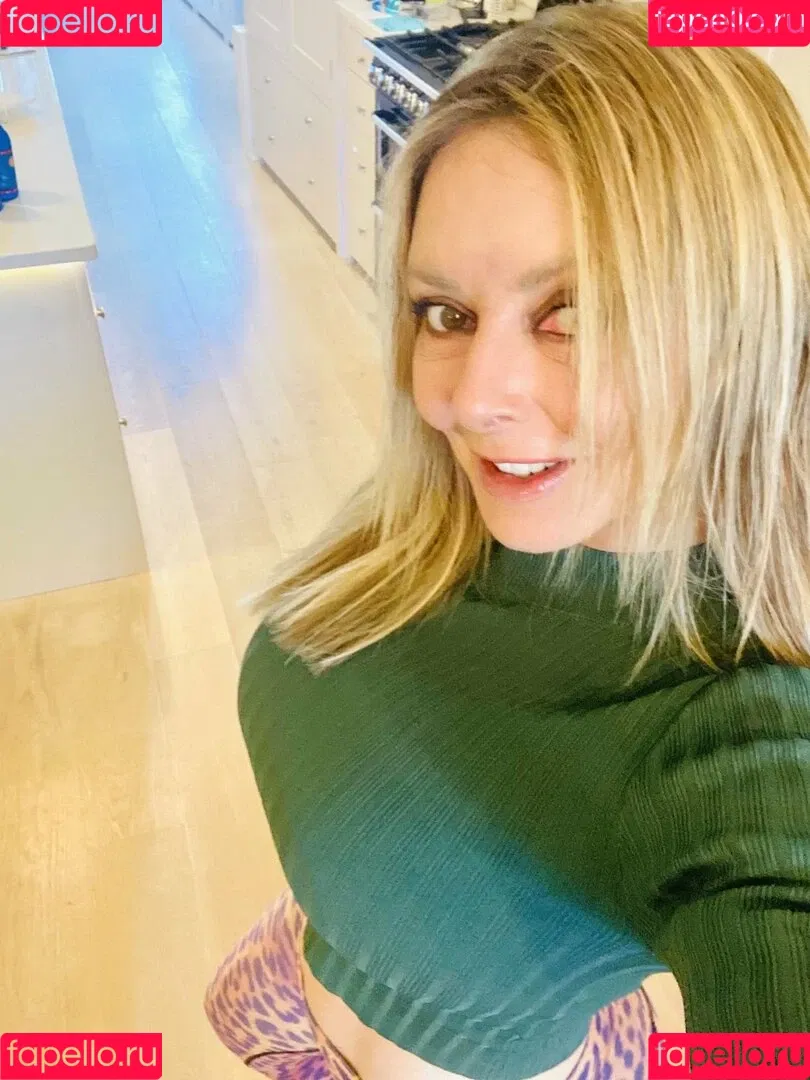Carol Vorderman Onlyfans Photo Gallery 