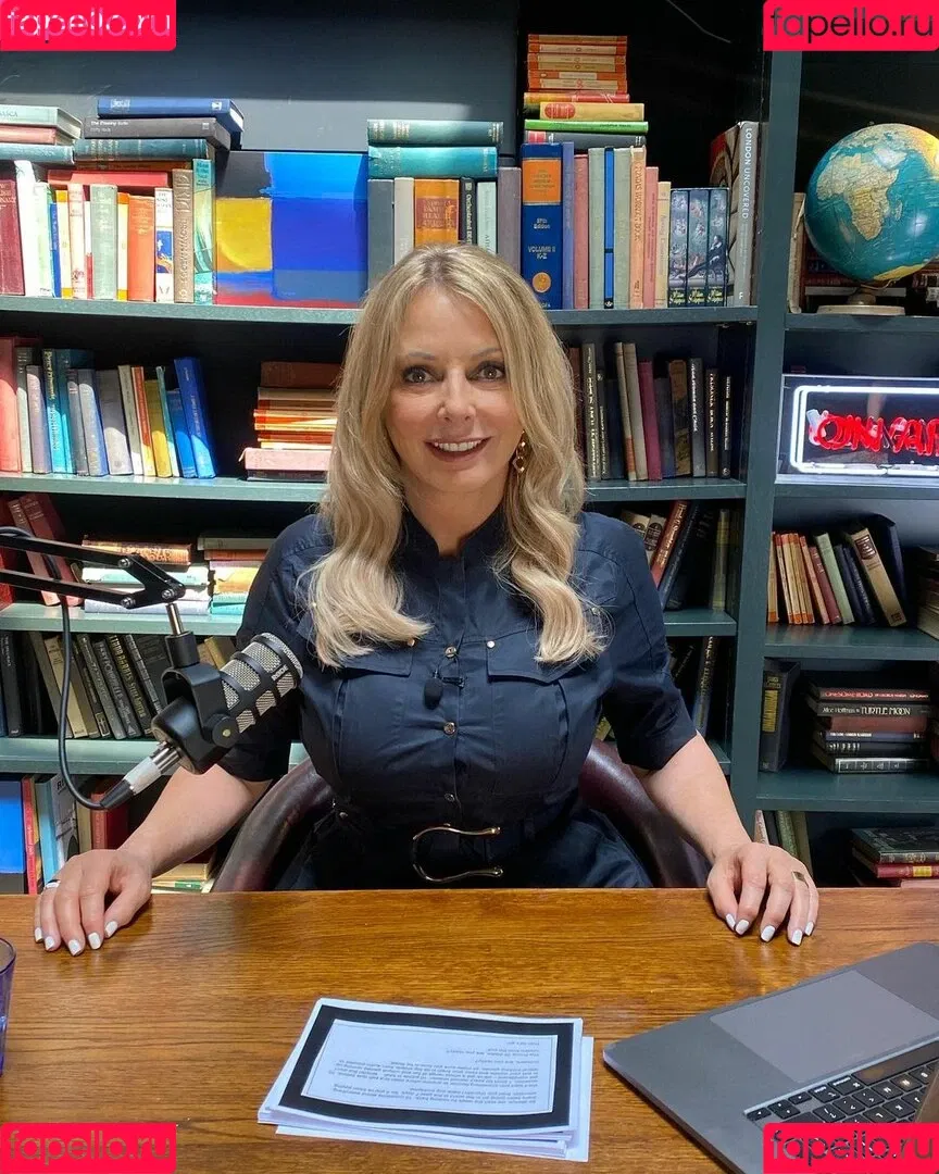 Carol Vorderman Onlyfans Photo Gallery 