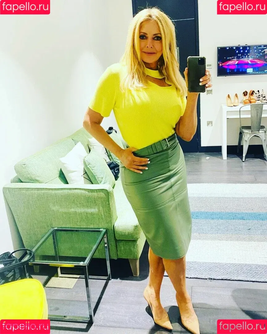 Carol Vorderman Onlyfans Photo Gallery 