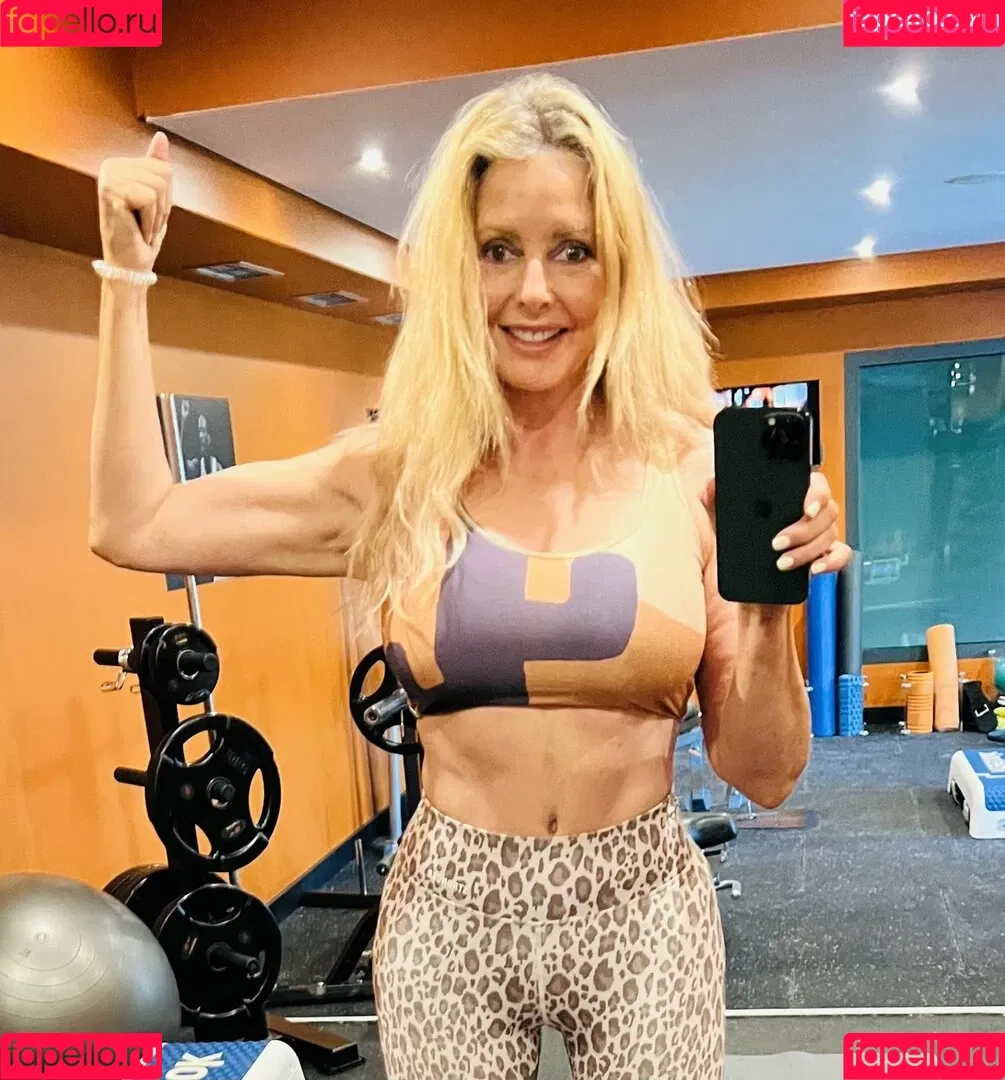 Carol Vorderman Onlyfans Photo Gallery 