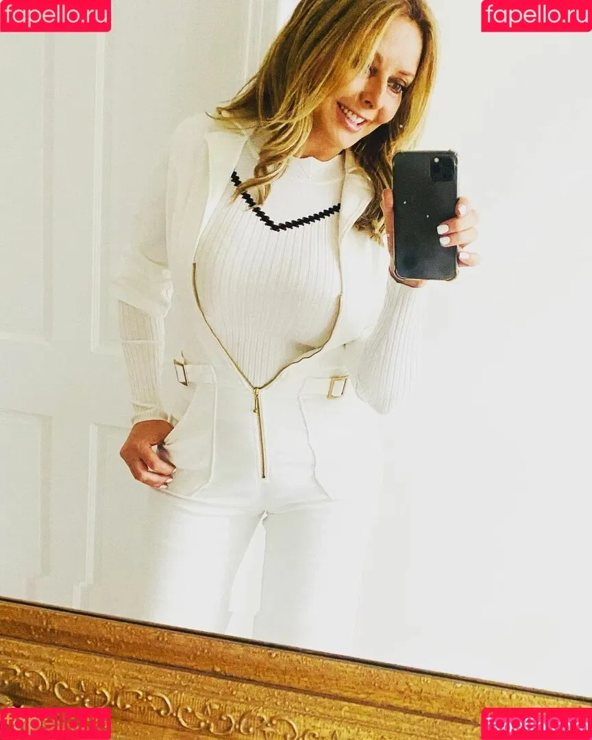 Carol Vorderman Onlyfans Photo Gallery 