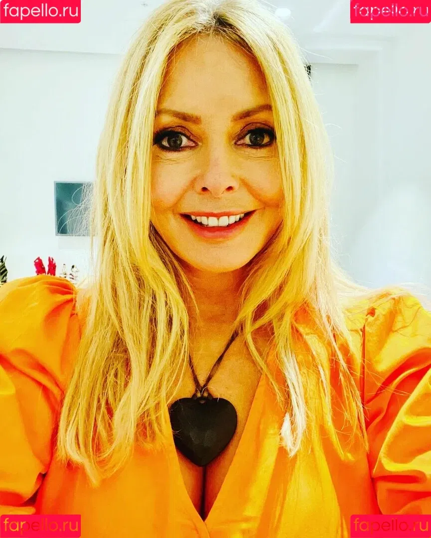 Carol Vorderman Onlyfans Photo Gallery 