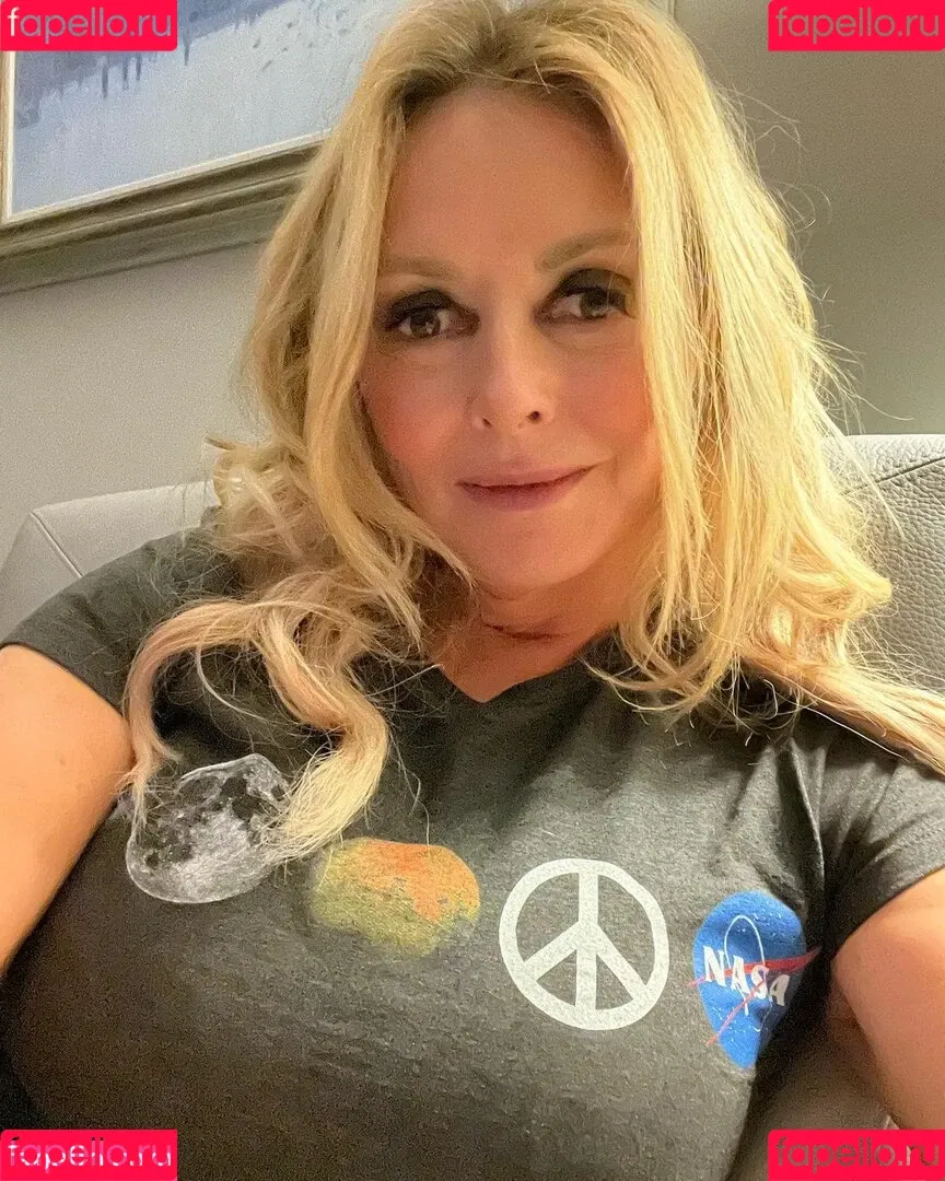 Carol Vorderman Onlyfans Photo Gallery 