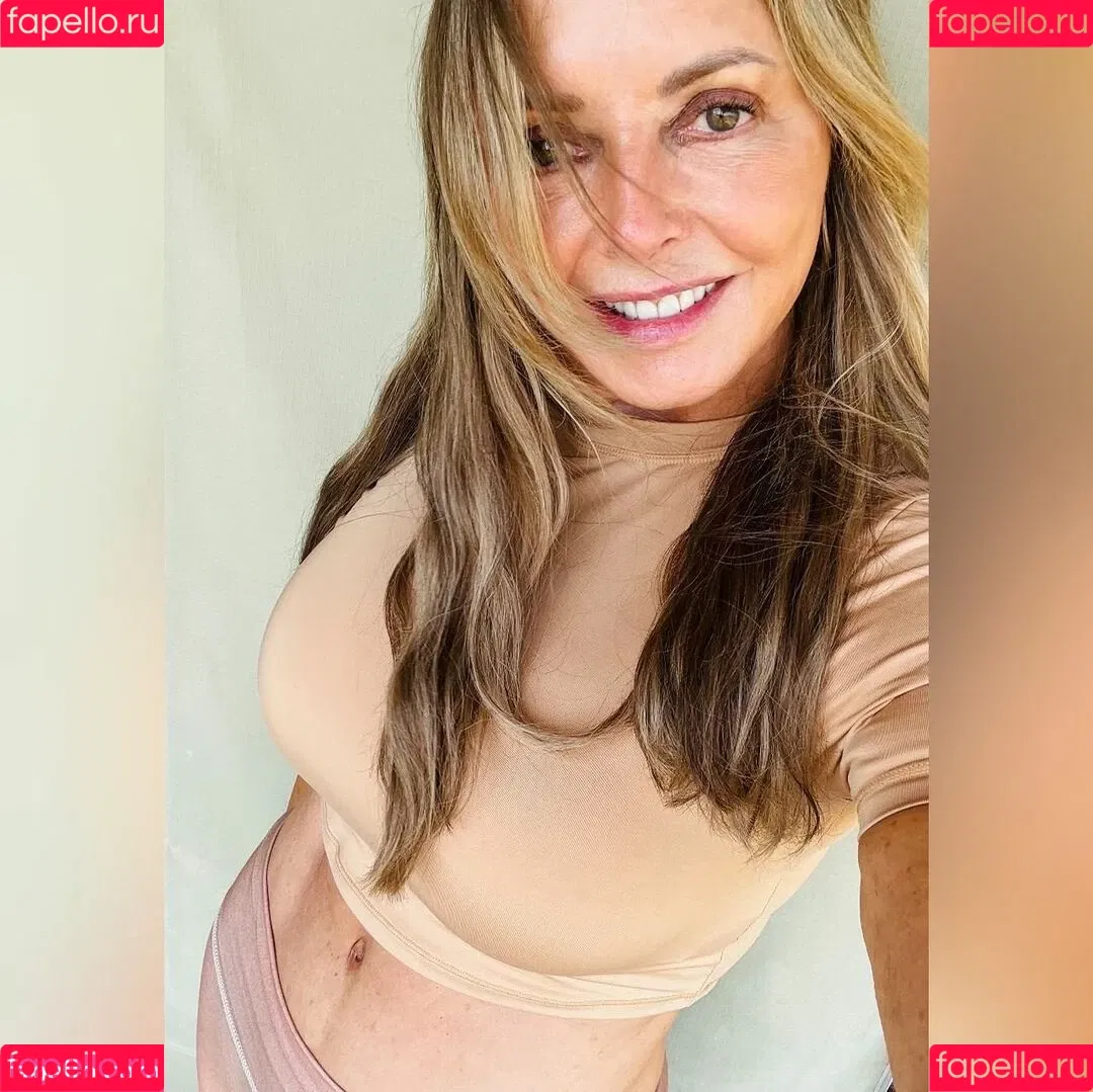 Carol Vorderman Onlyfans Photo Gallery 