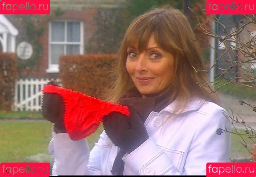 Carol Vorderman Onlyfans Photo Gallery 