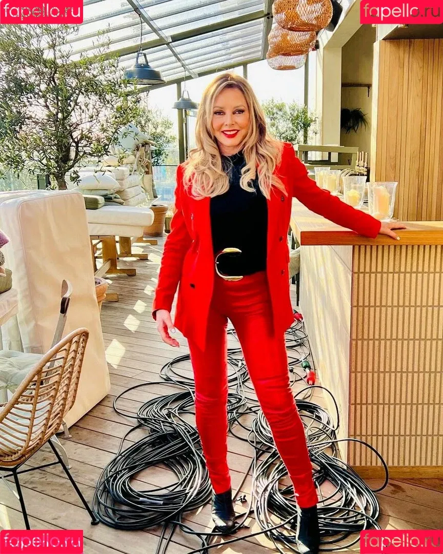 Carol Vorderman Onlyfans Photo Gallery 