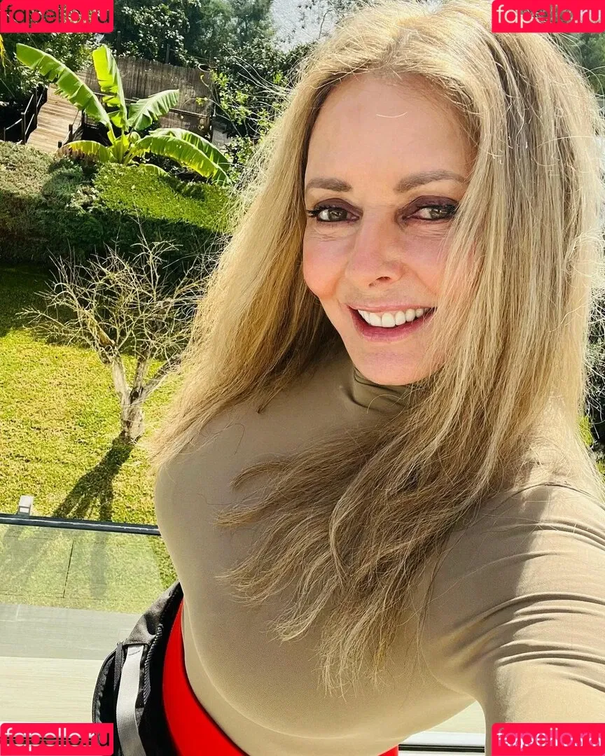 Carol Vorderman Onlyfans Photo Gallery 