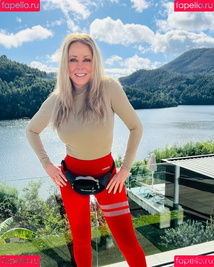 Carol Vorderman Onlyfans Photo Gallery 