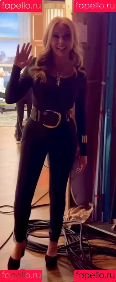Carol Vorderman Onlyfans Photo Gallery 