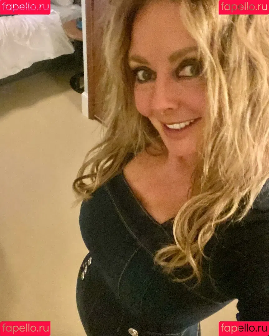 Carol Vorderman Onlyfans Photo Gallery 