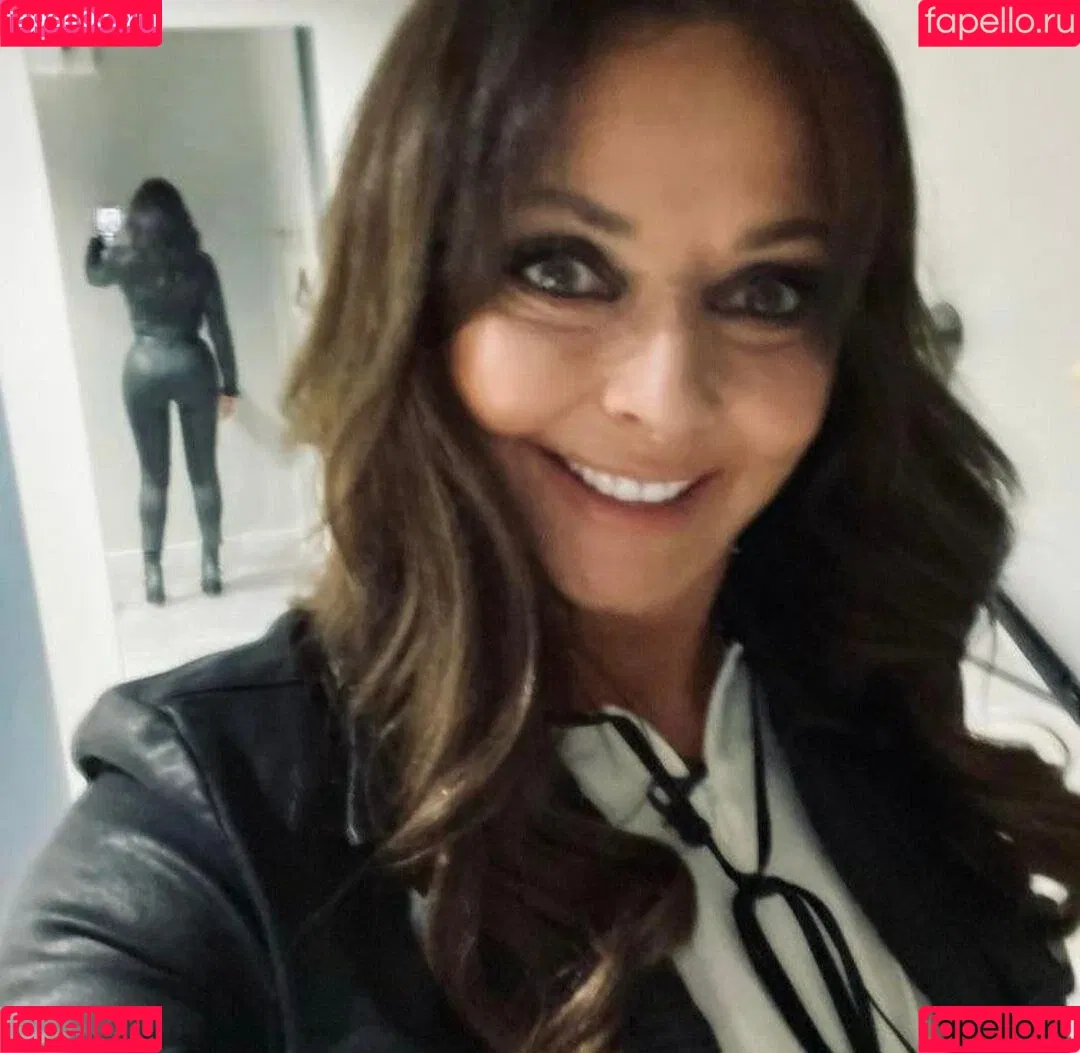 Carol Vorderman Onlyfans Photo Gallery 