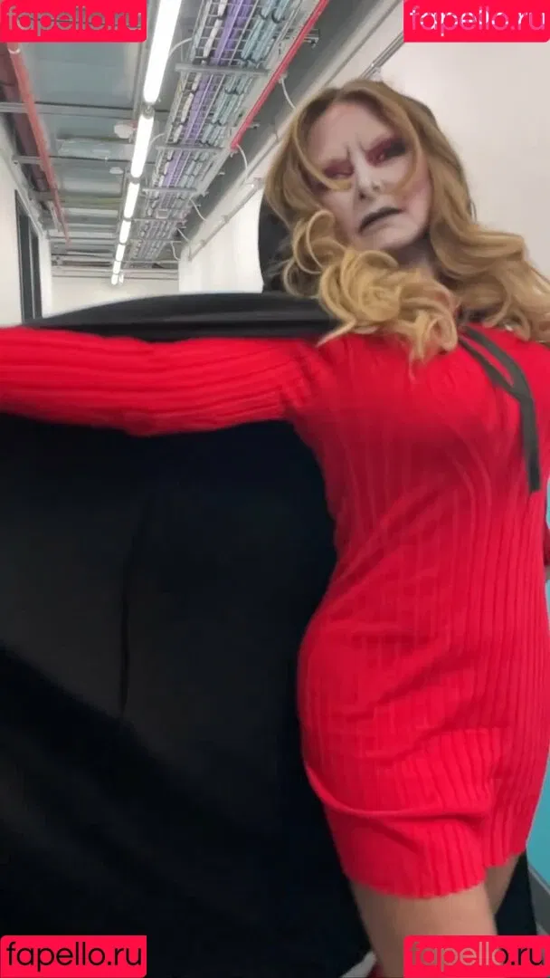 Carol Vorderman Onlyfans Photo Gallery 