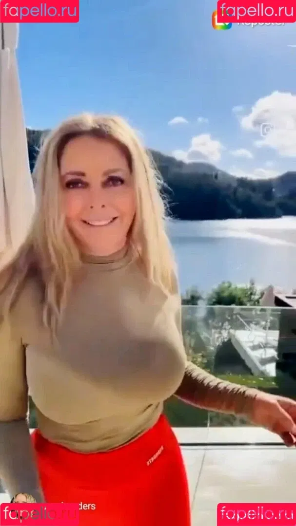 Carol Vorderman Onlyfans Photo Gallery 