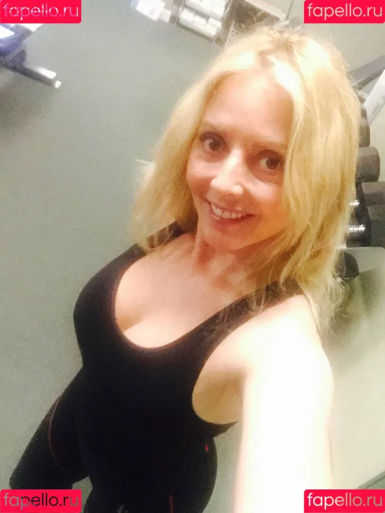 Carol Vorderman Onlyfans Photo Gallery 