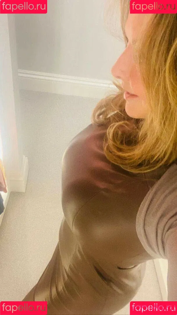 Carol Vorderman Onlyfans Photo Gallery 