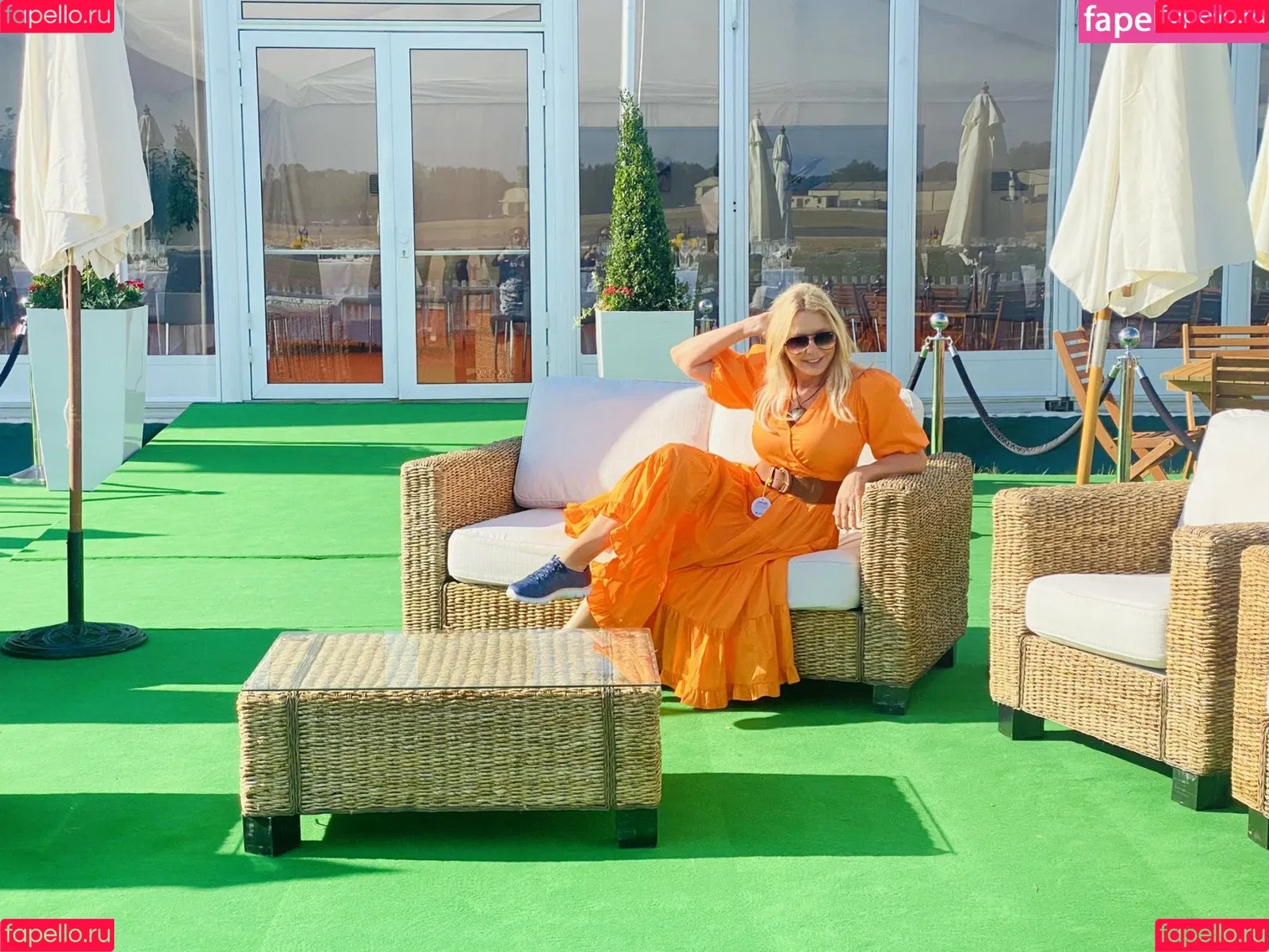 Carol Vorderman Onlyfans Photo Gallery 