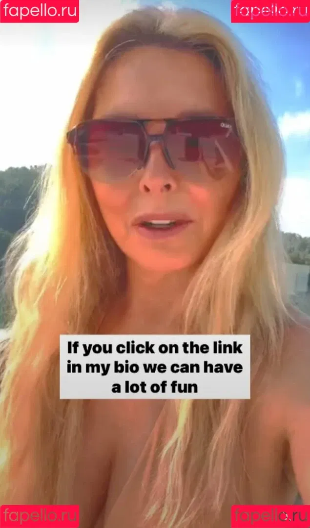 Carol Vorderman Onlyfans Photo Gallery 