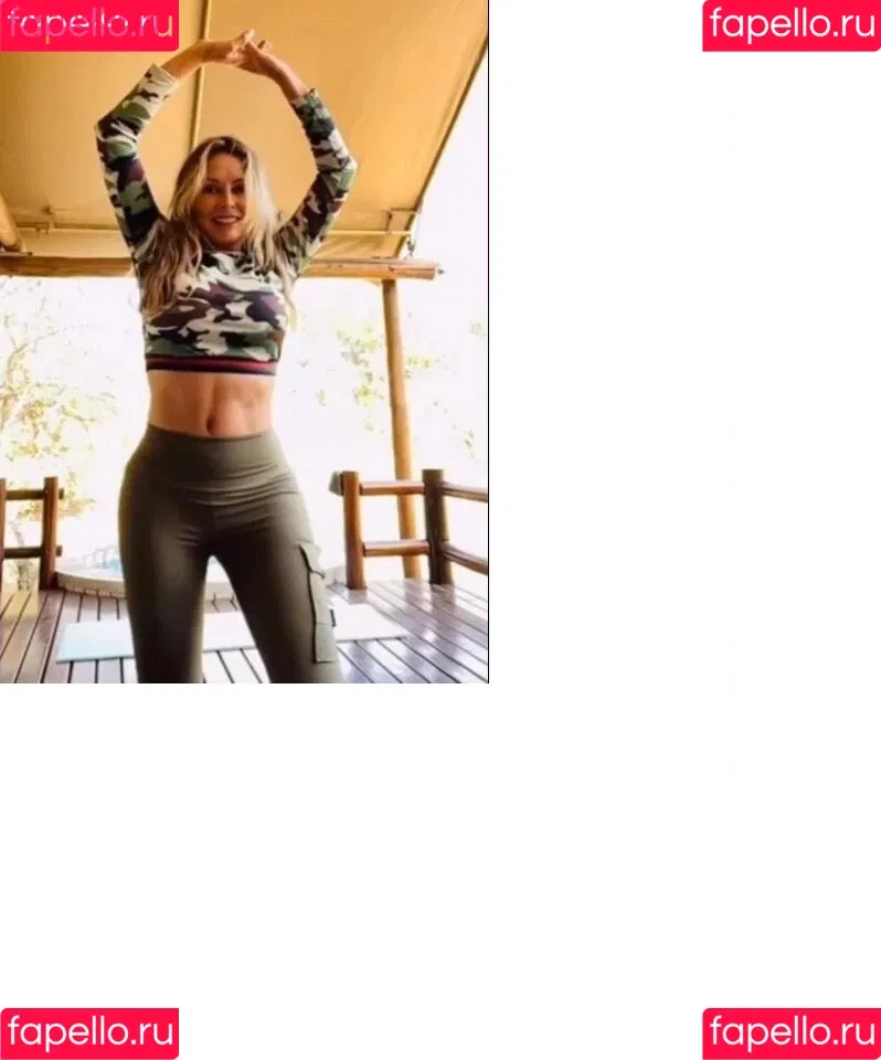 Carol Vorderman Onlyfans Photo Gallery 