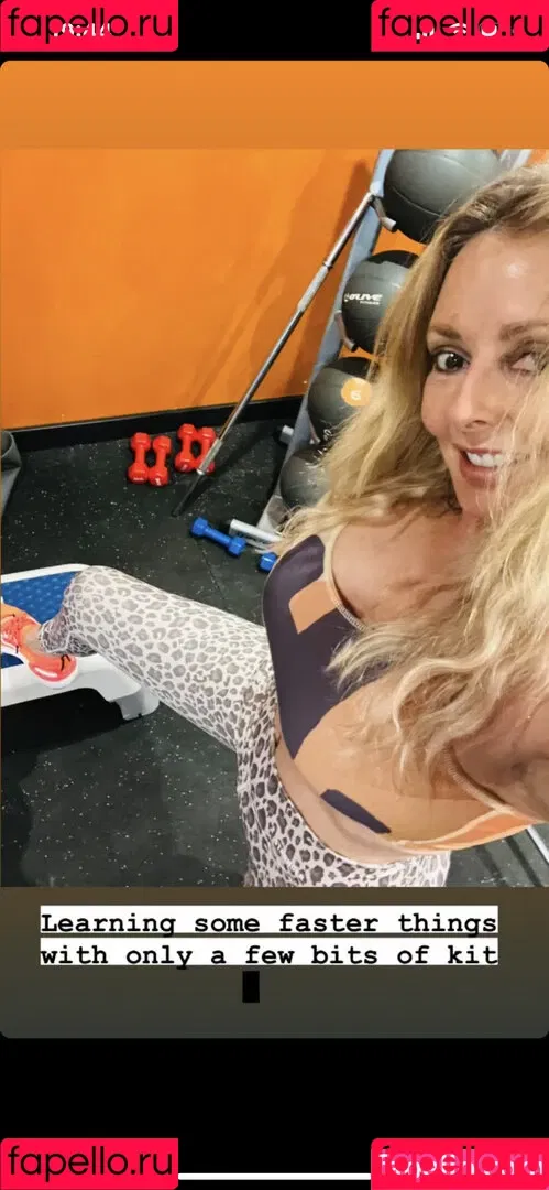 Carol Vorderman Onlyfans Photo Gallery 