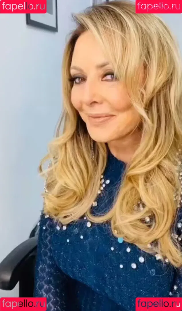 Carol Vorderman Onlyfans Photo Gallery 