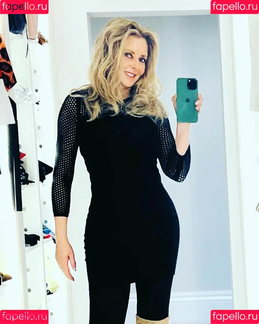 Carol Vorderman Onlyfans Photo Gallery 