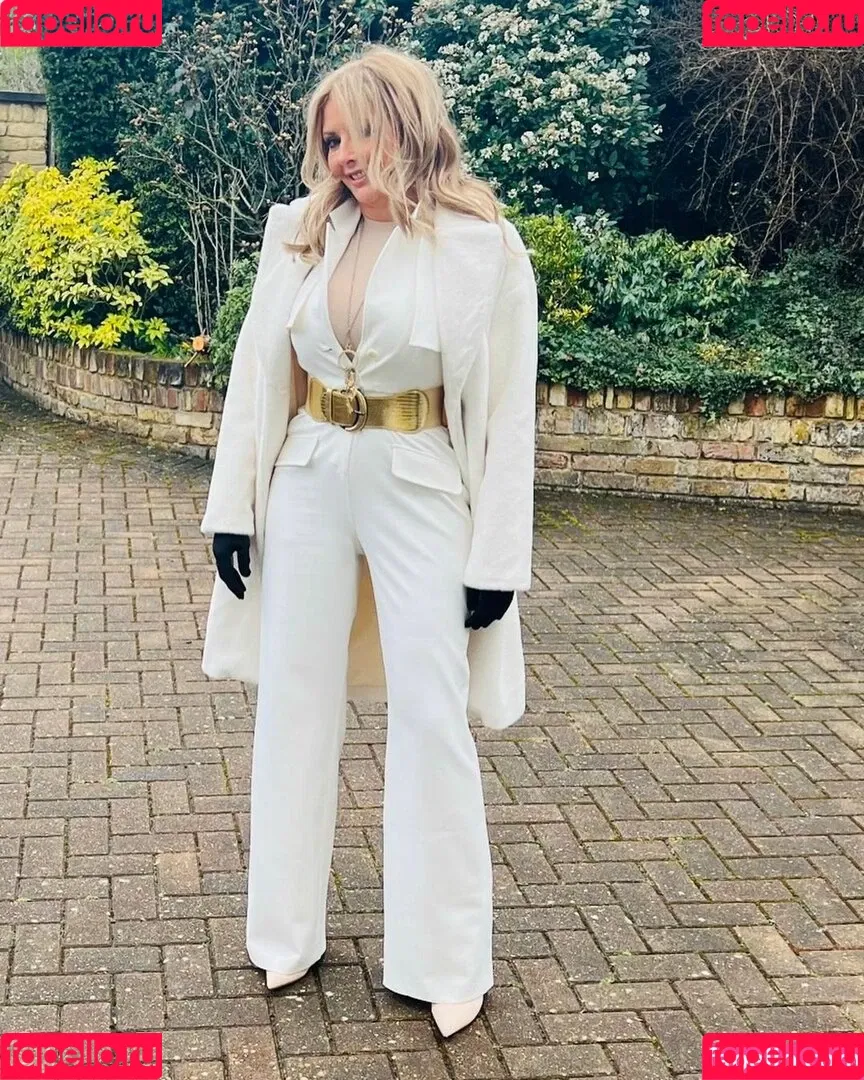Carol Vorderman Onlyfans Photo Gallery 