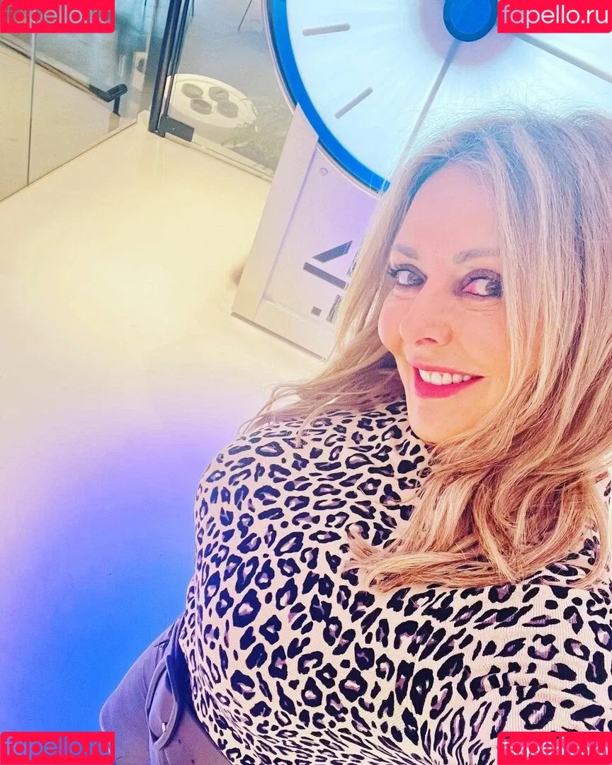 Carol Vorderman Onlyfans Photo Gallery 