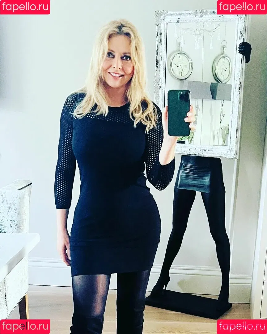 Carol Vorderman Onlyfans Photo Gallery 