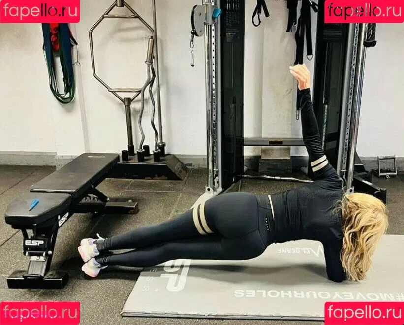 Carol Vorderman Onlyfans Photo Gallery 