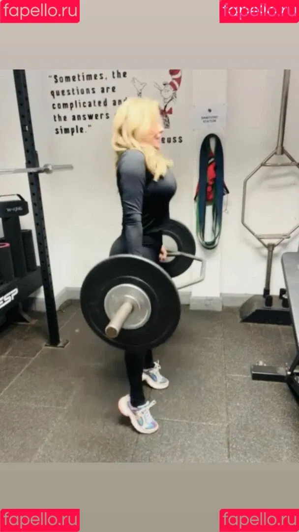 Carol Vorderman Onlyfans Photo Gallery 