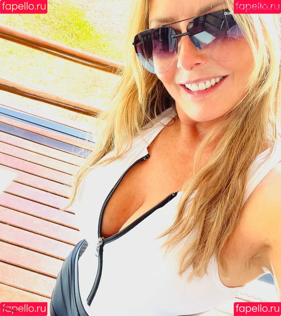Carol Vorderman Onlyfans Photo Gallery 