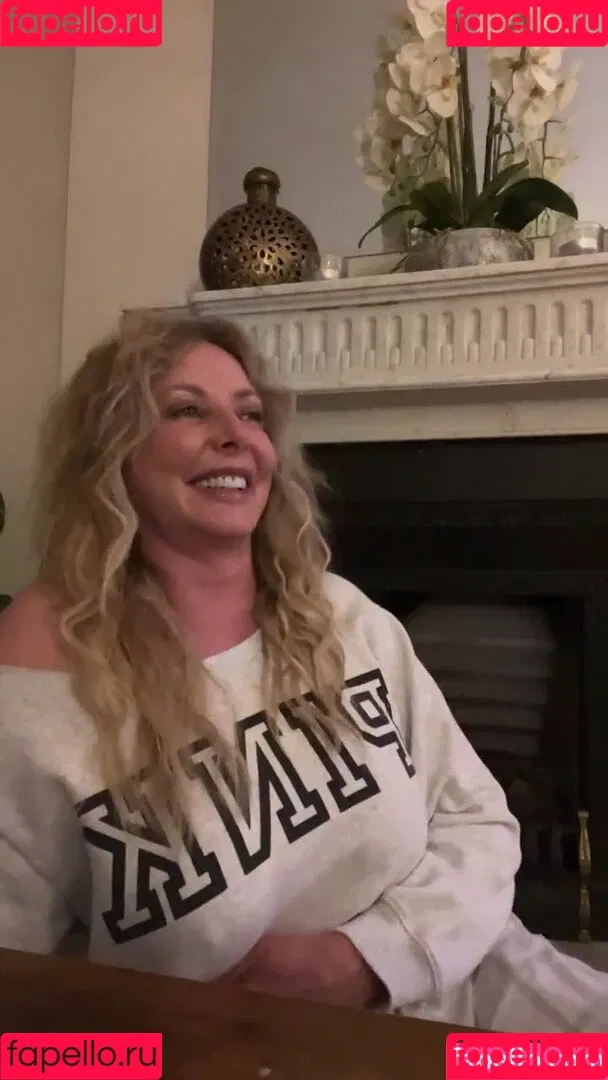 Carol Vorderman Onlyfans Photo Gallery 