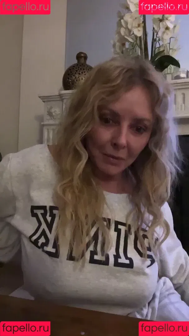 Carol Vorderman Onlyfans Photo Gallery 