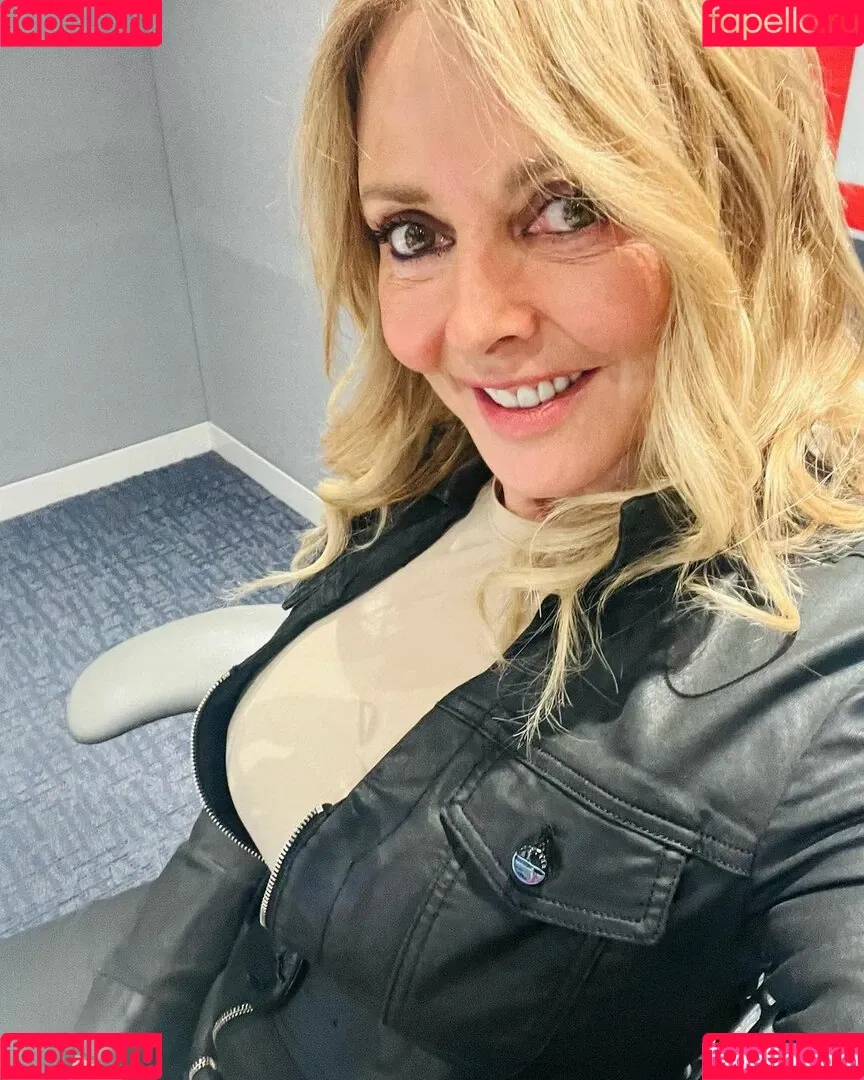 Carol Vorderman Onlyfans Photo Gallery 