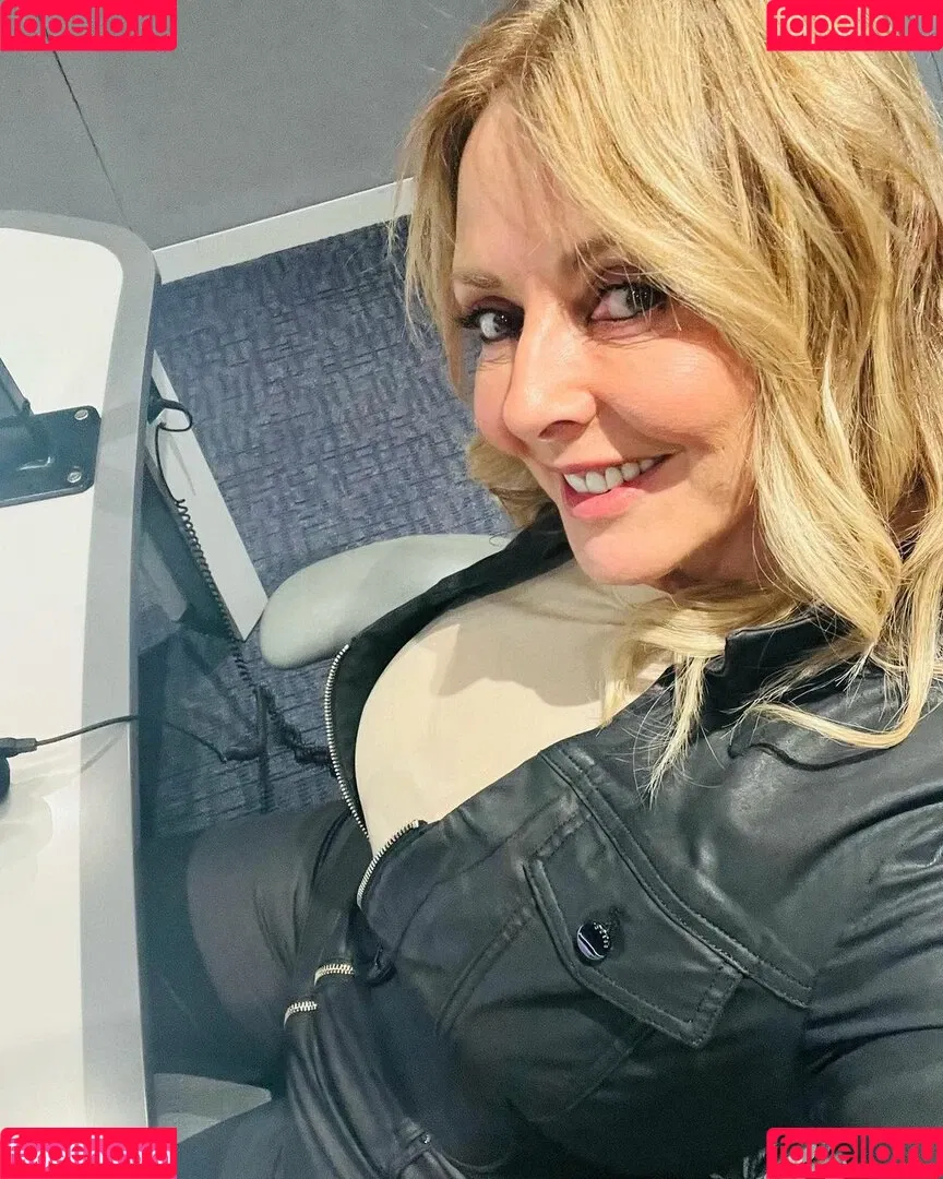Carol Vorderman Onlyfans Photo Gallery 