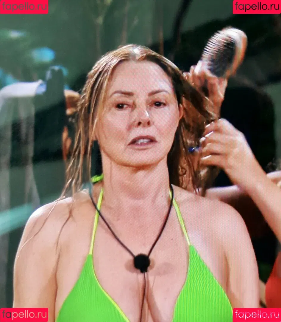Carol Vorderman Onlyfans Photo Gallery 