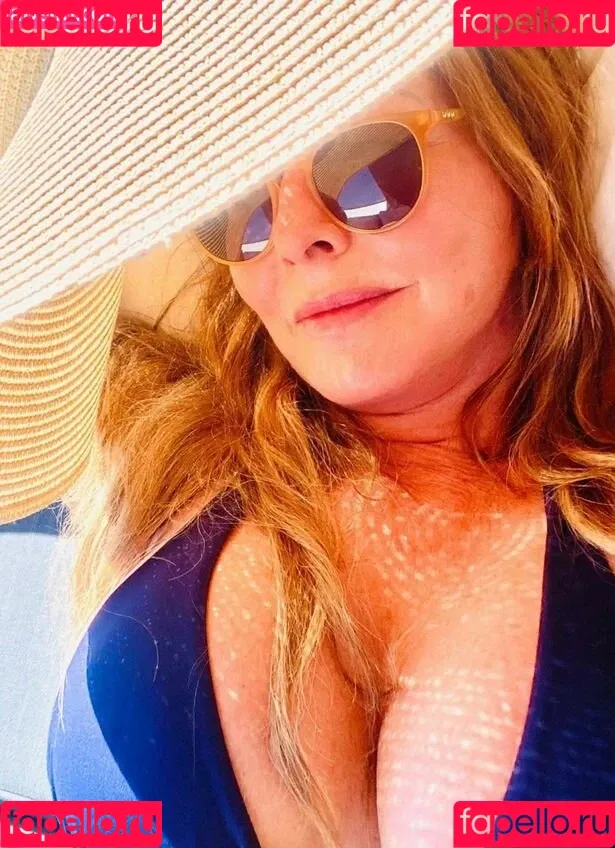Carol Vorderman Onlyfans Photo Gallery 