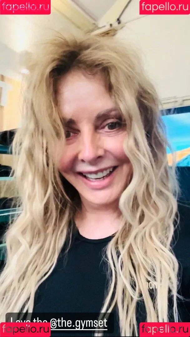Carol Vorderman Onlyfans Photo Gallery 