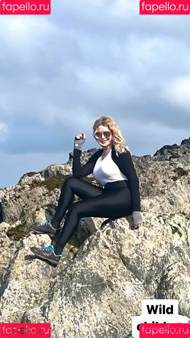 Carol Vorderman Onlyfans Photo Gallery 